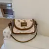 Bolsos Coreanos de Nicho Más Vendidos para Mujer, Nuevos Bolsos de Hombro Cruzados de Moda y Versátiles para Niñas, Bolsos Cuadrados Pequeños de Alta Gama para Debajo del Brazo