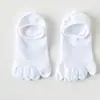 Calcetines de cinco dedos para hombre primavera y verano personalizados simples de color liso de corte bajo ins de moda transpirables versátiles casuales calcetines con dedos