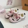 Pajarita de Peluche Invierno Retro Zapatillas de Entrenamiento Alemanas Mujer Bloque de Color Suela Plana Zapatos Blancos Pequeños Suela Suave Feos Lindos Zapatos Casuales 88-75182