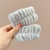 Diadema divertida estilo coreano de dibujos animados para mujer, con diseño de peluche, perfecta para usar al aplicar mascarillas faciales o lavarse la cara, y también adecuada para crear un peinado de coleta alta.