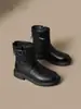 Botas de Cano Curto Plataforma Quente Venda Mulheres 2026 Novo Outono/Inverno Retro Versátil Fivela Tira Zíper Traseiro Botas Martin Mulheres