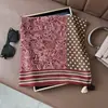 Bufanda Cuadrada Pequeña con Borlas y Estampado de Ponis de Nuevo Estilo, Bufanda de Cuello con Borlas de Moda, Bufanda Delgada para Mujer