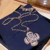 Elegante e refinado! Colar com pingente redondo curvo de zircônia, corrente de clavícula estilo fashion para o dia a dia, joia com sensação de luxo leve e alta qualidade