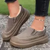 Sapatos casuais de algodão femininos de inverno com forro térmico, cabedal em camurça sintética, design retrô, adequados para mulheres de meia-idade e idosas para o trajeto de inverno.