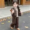 Conjunto Feminino Roupas de Outono 2026 Primavera e Outono Novo Estiloso Versão Coreana Moda Bebê Menina Colete de Couro Casual Conjunto de Três Peças