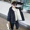Chaqueta con forro polar para niño, nuevo estilo otoño/invierno 2026, abrigo de algodón de invierno para niños, elegante y genial, parka engrosada para bebés niños