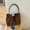 Bolso tote de lino de alta gama de nicho con lunares, nuevo modelo 2026, versátil para ir al trabajo, bolso de hombro y axila de gran capacidad