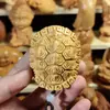 La Tuya Taihang es Rica y Poderosa, y la Pieza de Mano Regresa a su Ciudad Natal. Las Artesanías Tradicionales de Madera Maciza Tallada Son Ricas y Poderosas