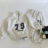 Traje Infantil Maibao 2026 Primavera y Otoño Nuevo Estilo Niños y Niñas Letra Deporte Conjunto de Dos Piezas Ropa Infantil al por Mayor Huzhou Zhili