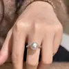 Anillo de Plata de Ley S925 con Perla Shijia Redonda, Circonita Flash y Diseño de Serpiente para Mujer, Elegante de Gama Alta, Diseño de Nicho, Anillo Versátil