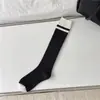 Calcetines de canalé a rayas horizontales para otoño e invierno, calcetines largos de estilo universitario japonés, calcetines hasta la rodilla de colores a juego de moda en Instagram
