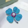 Serie de Flores de Invierno Nueva Perla de Agua Dulce Flor Doble Espiga de Trigo Flor de Piedra Pino Azul Broche Corsage Elegante Atmosférico
