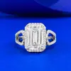 Joias Mu Jing Prata S925 Pagode Retangular Diamante de Alto Carbono 6 Quilates Luxuoso Aglomerado Totalmente Diamantado Anel de Diamante Estilo Europeu e Americano
