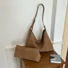 Bolso tejido de alta gama para mujer 2026 nuevo versátil bolso de un solo hombro bandolera gran capacidad bolso de mano para ir al trabajo madre-hijo