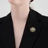 Broche de Camelia Hueca Estilo Chanel, Accesorio de Lujo de Alta Gama para Mujer, Pin Elegante, Broche de Clase Alta, Accesorio para Chaqueta de Traje