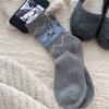 Calcetines de lana para mujer, otoño e invierno, con lazo de cachorro de Fair Island, cálidos y gruesos, calcetines de tubo, calcetines navideños coreanos.