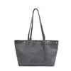Bolsa Tote de Camurça Retro de Ombro Feminina 2026 Outono Nova Elegante Bolsa de Mão com Rebites Bolsa de Ombro Único para o Trabalho