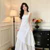 Vestido regata branco quadrado de estilo suave para férias femininas, novo vestido longo elegante estilo coreano de verão 2026