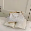 Bolso cheongsam de nuevo estilo, bolso de mujer bordado estilo chino, bolso de mano vintage estilo chino, bolso de noche versátil con perlas