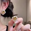 Brincos de Tarraxa Rombo de Diamante Completo para Mulheres Temperamento de Nicho Francês Leve Luxo Brilhantes Super Brilhantes Geométricos Exquisitos Versáteis Simples Modernos Joias para Orelha