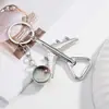Abrebotellas de avión transfronterizo llavero colgante de llavero accesorio creativo para bolsa de coche en stock al por mayor acrílico