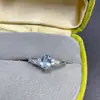 Anel de Água-Marinha com Cristal Principal de 5*7mm, Aro Ajustável, Não Precisa Escolher o Tamanho do Dedo, Inlay de Prata S925, Toque de Luxo Leve e de Alta Qualidade