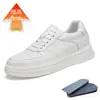 Zapatos transpirables invisibles con aumento de altura para hombre, zapatos de suela suave de primavera para hombre, zapatos casuales para jóvenes, ligeros, transpirables, zapatos blancos MD