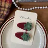 Nuevo Estilo Coreano Pinza para el Cabello Roja de Dibujos Animados Tela Hecha a Mano Niños Clip para Flequillo Lateral Accesorios para el Cabello Dulces de Manzana