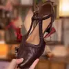 Lujo ligero, nicho, retro, nueva colección de primavera para mujer, sandalias para uso en exteriores, orientadas a la exportación, transfronterizas, bailarinas de punta