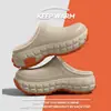 Chinelos de Algodão Masculinos 2026 Novo Estilo Outono/Inverno Impermeáveis Antiderrapantes à Prova de Odor Com Pelúcia Quente Para Uso Externo Solado Grosso Chinelos de Algodão para Homens