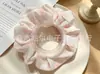 Scrunchies florales elegantes al por mayor en stock, gomas para el pelo versátiles estilo coreano, scrunchies, cintas para el pelo
