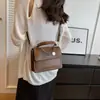 Bolsa de Ombro Simples Nova Moda Feminina da Fábrica Original, Pequena Bolsa de Mão Quadrada, Bolsa Transversal de Ombro com Corrente Texturizada Estilo Coreano