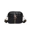 Otoño 2026 Nuevo Estilo Coreano Moda Bolso Cruzado con Correa Ancha Bordada Bolso Cuadrado Pequeño Bolso de Hombro Casual para Viajes Bolso de Mujer