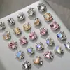 Accesorios de Uñas de Moda con Diamantes Transparentes Blancos Apilados Populares, Corazón de Melocotón Inclinado, Cuadrado Grueso, Perlas Tridimensionales, Bolas de Diamante Terminadas y Diamantes Brillantes