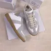 Una generación de zapatos retro alemanes de alta gama para mujer, costuras de cuero, deportivos, clásicos, casuales, estilo ins, zapatos blancos