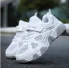 Zapatos Blancos para Niños Estilo Primavera y Otoño Zapatos Deportivos para Niños Tallas Medianas y Grandes Malla Blanca de Cuero Zapatos Casuales Estilo Verano