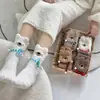 Calcetines de Coral Fleece Oso Pequeño para Mujer, Calcetines Lindos de Dibujos Animados hasta la Pantorrilla, Calcetines Gruesos y Suaves Calientes de Invierno, Calcetines para Dormir que no Sueltan Pelusa