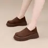 2025 Novos Sapatos Birkenstock de Outono Sapatos Plataforma de Solado Grosso Retrô Mocassins Aumentadores Antiderrapantes Bico Redondo Sapatos Versáteis