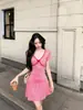 Vestido de Verano con Lazo Rojo a Cuadros de Cuello V y Manga Corta para Mujer, Moderno y Elegante, Ceñido a la Cintura, Falda Corta de Línea A Adelgazante
