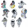 Pegatinas de tela bordadas al por mayor astronauta Fuerza Aérea buzo boutique parche DIY fabricantes parche insignia de punto