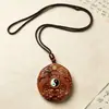Colgante de madera de azufaifo alcanzada por un rayo "Sin Preocupaciones", edición limitada Año del Caballo, colgante cultural y creativo de madera doble cara finamente tallado Tai Chi y Bagua