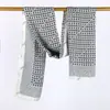 Lenço Longo de Veludo Fino com Letra H Moda Transfronteiriça para Roupas de Trabalho Diárias Femininas Lenço de Seda Proteção Solar Xale Elegante Pronto para Venda