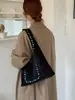 Bolso de hombro retro con tachuelas para mujer, estilo desierto simple de gran capacidad, moda europea y americana, verano 2025