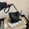 Bolso tipo cubo tejido con textura retro elegante transfronterizo Bolso de hombro único de nicho de moda transfronterizo Bolso cruzado versátil casual para el día a día