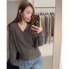 Nuevo Suéter de Punto Holgado Estilo Perezoso con Cuello en V y Mangas Murciélago para Mujer, Otoño/Invierno 2026, Manga Larga, Holgado, Adelgazante, Versátil