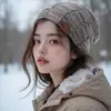 Gorro de Punto Versátil de Color Mixto con Forro de Lana para Otoño e Invierno, Gorro de Moda Cálido, Gorro sin Visera de Invierno Europeo y Americano, Sin Visera Transfronterizo