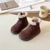 Zapatos de algodón estilo japonés para niños, colección de invierno, botines forrados de felpa para niñas pequeñas, antideslizantes, de suela blanda, cálidas botas de nieve para niñas de 6 a 12 años.
