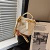 Bolsa Pequena Texturizada de Luxo para Mulheres 2026 Novo Design de Nicho de Verão Bolsa Transversal com Corrente Losangular Bolsa de Mão Tipo Balde