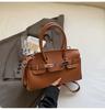 Bolsa Grande de Couro Ocidental de Alta Qualidade para Mulheres 2025 Nova Bolsa Transversal de Primavera e Verão Moda para o Dia a Dia Portátil Bolsa Platina