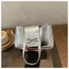 Nuevo Estilo Lazo Diseño de Moda Simple Casual Retro Color Sólido Verano 2026 Bolso Cuadrado Pequeño de un Solo Hombro Bajo el Brazo para Mujer